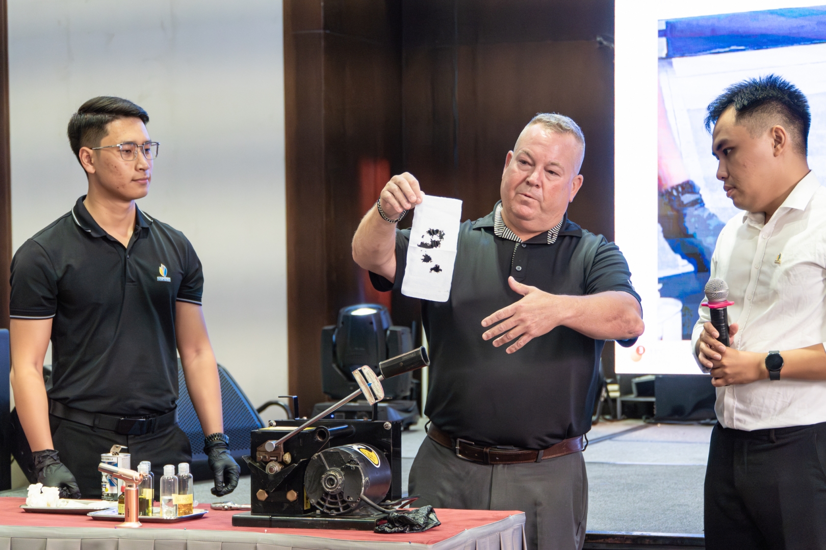 https://vnpetro.com.vn/public/media/tin-tuc/tin_tức_vnpetro/bgconnect2025/1.jpg